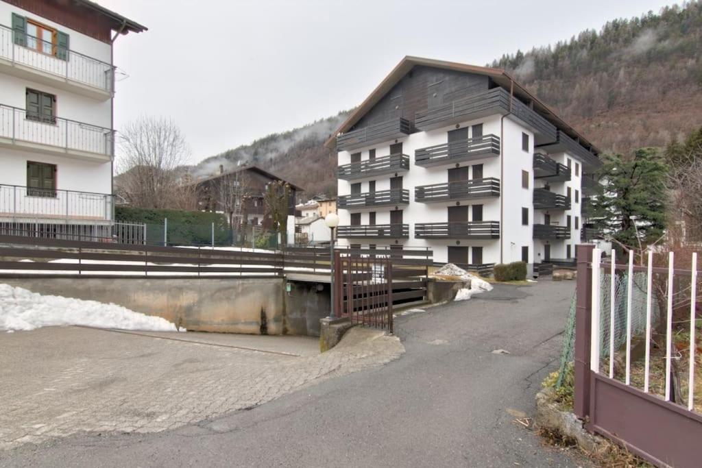 Aprica Alpine Loft Centralita E Park Free ภายนอก รูปภาพ